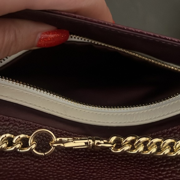 Henri Bendel red pebble leather crossbody - Picture 7 of 10